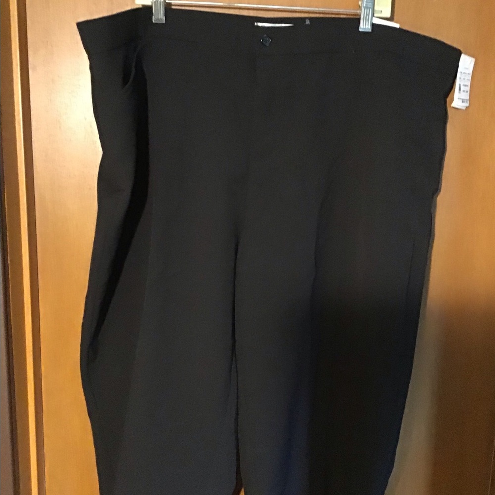 NEW C. J. Banks black dress capri’s - 24W